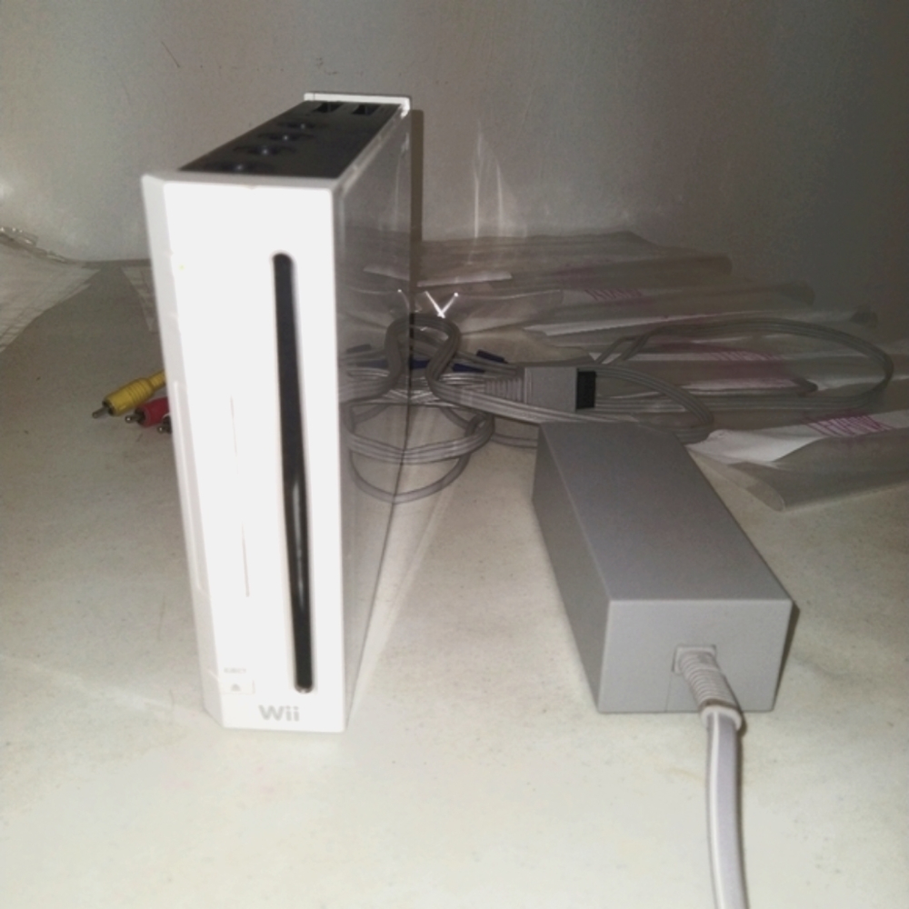 2006 Nintendo Wii Console
